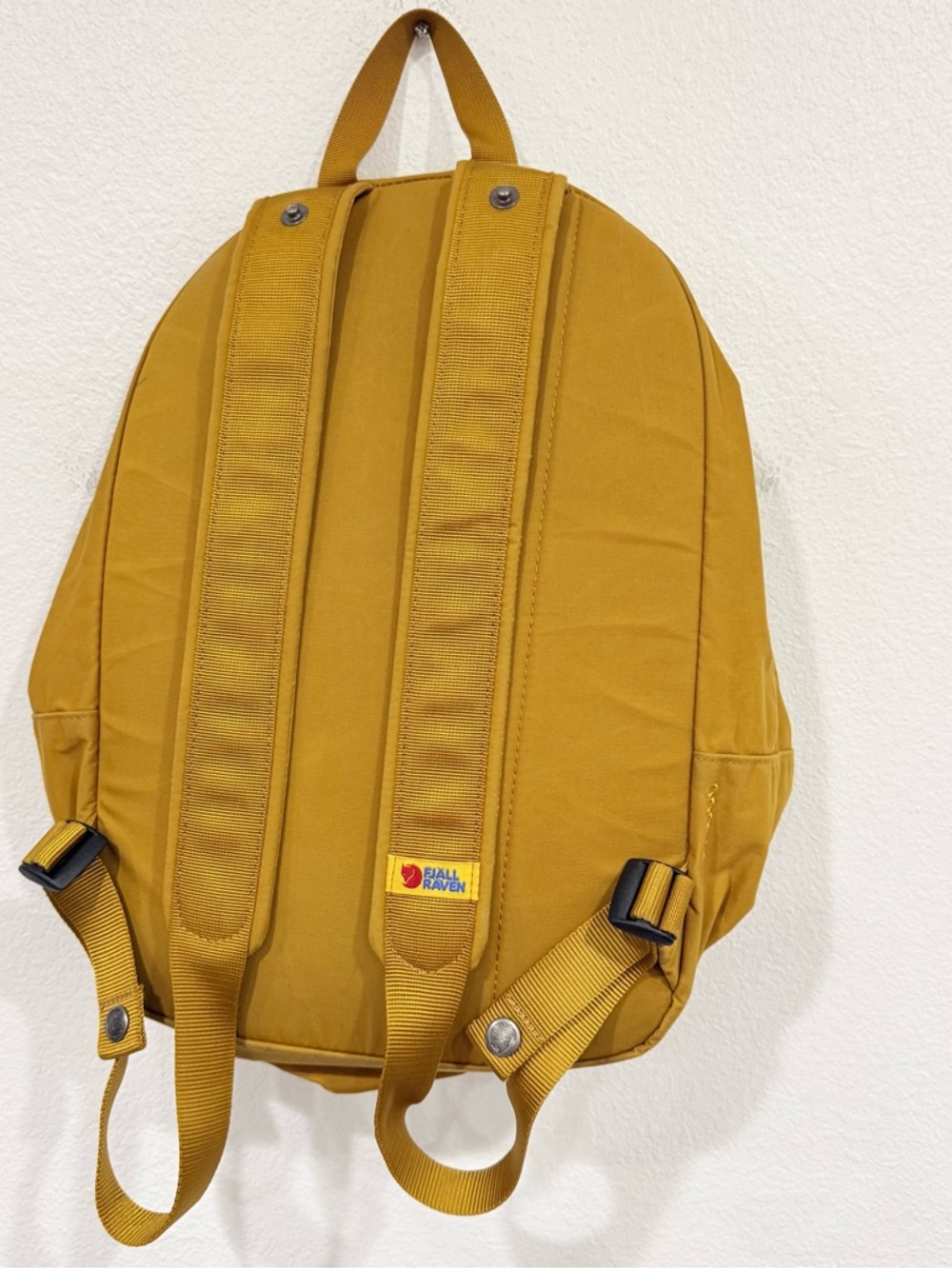 Fjallraven Kanken Vardag Acorn 16L Backpack - Picture 6 of 10